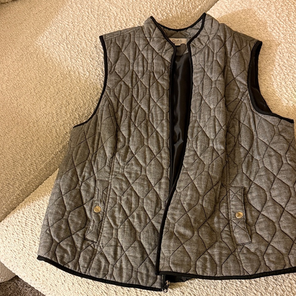 Croft & Barrow Herringbone Quilted Vest in Gray